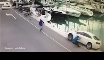 Se le olvidó poner el freno de mano y? 