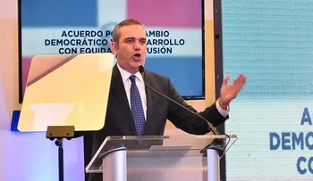 Abinader dice que elecciones deben producir un cambio