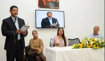 MINERD motiva el amor a la lectura y la poesía en jóvenes y niños en la Feria del Libro