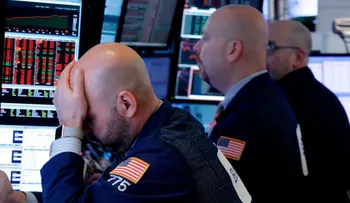 Dow cae más de 700 puntos por temores a una guerra comercial: es la quinta mayor caída de la historia