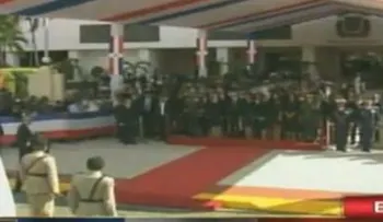 Danilo llega al Congreso y recibe los honores