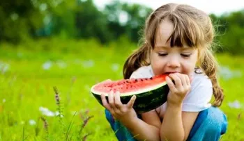 4 estrategias para que coman bien tus hijos