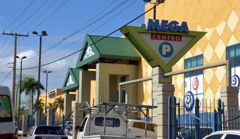 Proconsumidor dice plazas comerciales son responsables de vehículos en sus parqueos