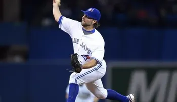 Dickey llega a 100 victorias en triunfo sobre Rays