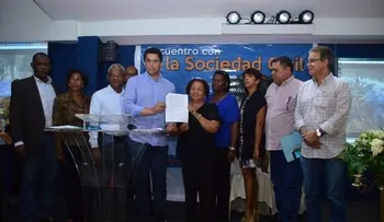 David Collado asume acuerdo para rescatar los servicios y ordenar la ciudad