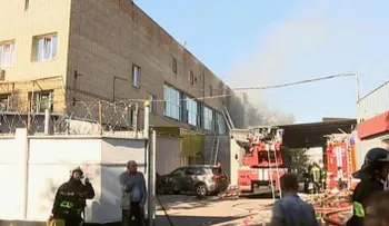 Al menos 17 muertos en un incendio en un almacén en Moscú