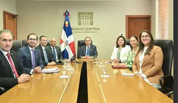 Valdez Albizu destaca fortaleza económica del país en encuentro clave con ejecutivos Citi Bank