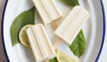 Deliciosas paletas de leche condensada y limón