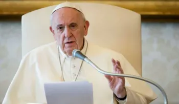 El papa pide que la UE afronte el coronavirus en armonía y colaboración