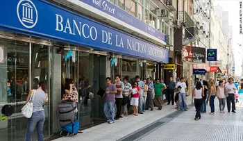 Argentina acuerda un préstamo de 50.000 millones de dólares del FMI: lo que debes saber