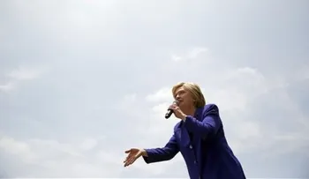 Hillary Clinton obtiene los delegados para ganar nominación