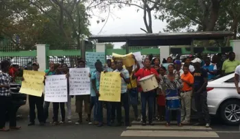 Residentes de Chirino protestan frente a Obras Públicas