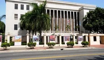 Suspenden las clases este martes en 8 provincias en estado de emergencia 