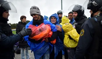 Cámara de Representantes aprueba medida para frenar entrada de inmigrantes sirios en EE.UU.