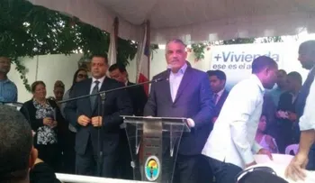 Miguel Vargas juramenta a 7 dirigentes del PRM