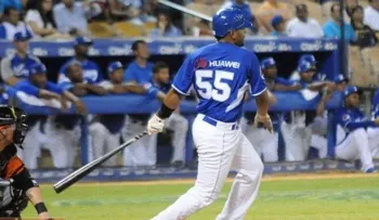 Licey dispone de los Gigantes 4-3