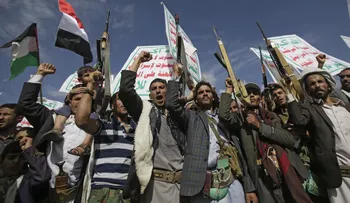 Arabia Saudita denuncia ataque hutí con proyectil en la frontera con Yemen: dos heridos y daños materiales