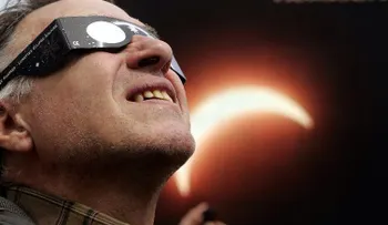Las empresas hacen negocio con el eclipse solar