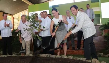 Presidente Medina asiste a inicio construcción hotel Four Seasons 