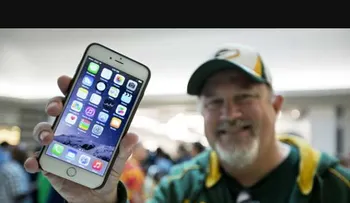 Apple vende cifra récord de iPhones: 39,3 millones 