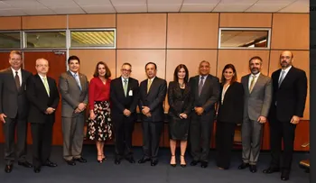  Banco Central y AIRD pasan revista a la economía 