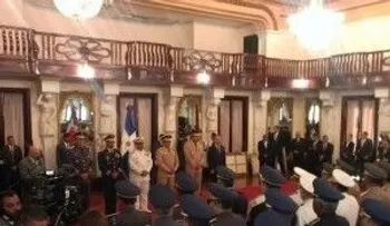 Oficiales FFAA y PN saludaron al presidente Medina