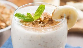 Licuado para bajar el colesterol con banana y avena