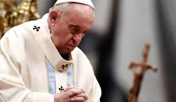 Papa pide cese de "circulación indiscriminada de armas" tras masacre en Texas