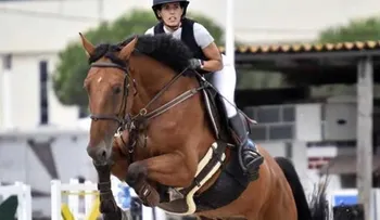  Causa conmoción muerte de Elena Legarra Martiarena, al recibir una patada en el pecho de uno de sus caballos