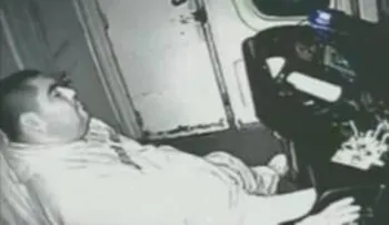 Cámaras en trenes captan maquinistas hasta durmiendo en horas de labor