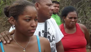 Encapuchados matan a tiros dos jóvenes frente a su residencia; lo definen como un ''ajuste de cuenta''