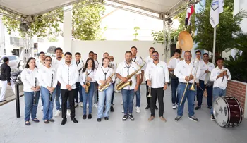 Roberto Ángel encabeza inauguración de nueva Escuela de Bellas Artes en Mao