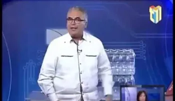 Cavada da su aporte para botellas de agua a Senadora pobre
