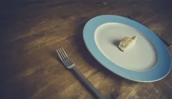  Esta pareja lleva 9 años casi sin comer, y dice gozar de buena salud con esta practica... 