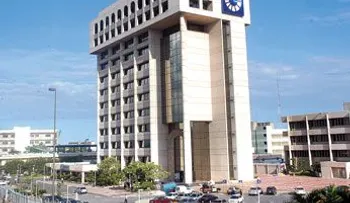 Asaltan sucursal Banco Popular de la Avenida Luperón y matan guardián (Video)