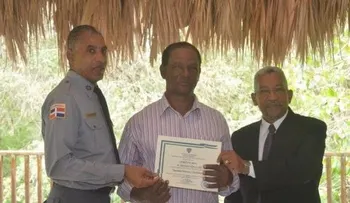 Policía certifica personal de seguridad del Jardín Botánico