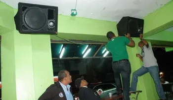 Interior y Policía clausura 25 centros de expedio de alcohol
