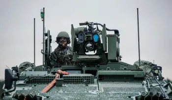 ¿Por qué Suecia decidió restablecer el servicio militar obligatorio?