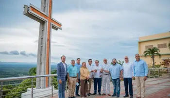 Ministro José Paliza entrega fondos para la adecuación del Santo Cerro