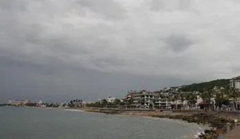 Tormenta Hernán se acerca a la categoría de huracán frente a costas mexicanas