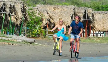 Al cantante colombiano Carlos Vives le robaron su bicicleta