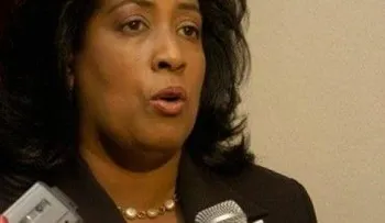 Cortan la luz durante discurso presidenta del Senado en Dajabón