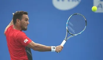 Víctor Estrella se retira del Challenger de Morelos por problemas de salud