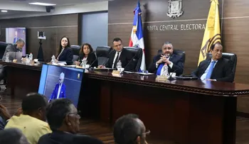 JCE realiza audiencia pública sobre el proyecto para registro de encuestadoras