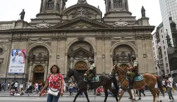 Chile revisa seguridad para visita del papa tras ataques a iglesias