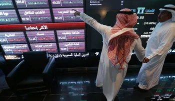 La bolsa de valores de Arabia Saudita se desploma