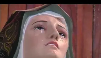 Milagro en México, virgen de los dolores deja caer lagrimas (VIDEO)