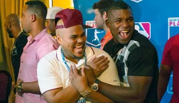 Cubanos vuelven a la isla en visita de Major League