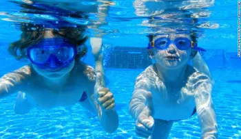 Esta es la forma no tan dulce de medir la orina en las piscinas
