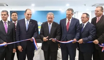 Presidente Medina encabeza inauguración nuevo centro de negocios Banreservas en La Vega